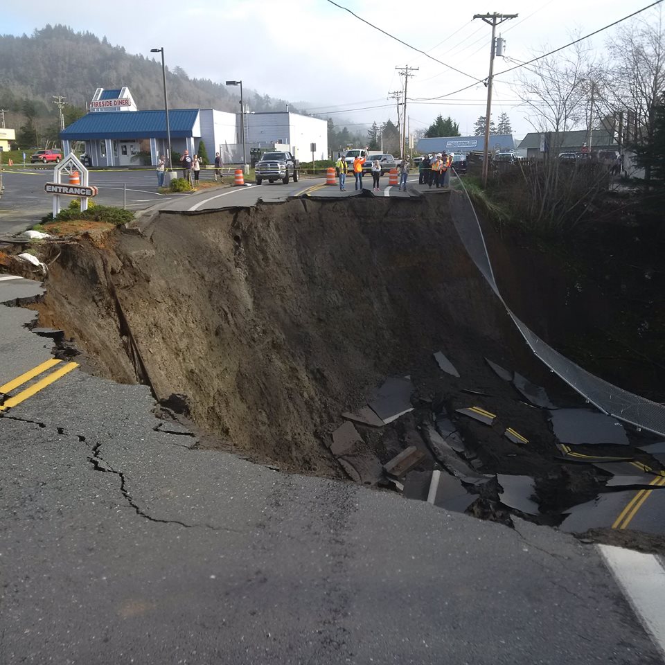 Oregon sinkhole_83104