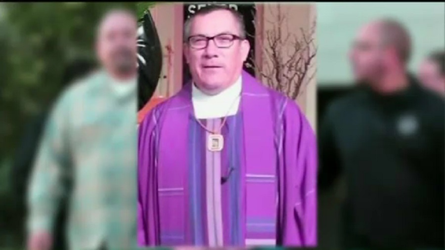 fake catholic priest_85416