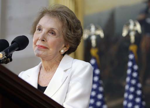 Nancy Reagan_96502