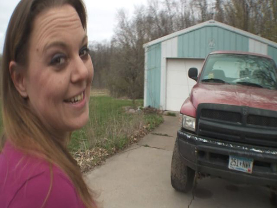 mom sells truck_116062