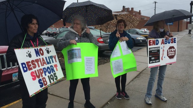 OhioProtesters_110437