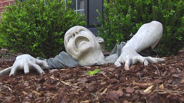 zombie statue_118914