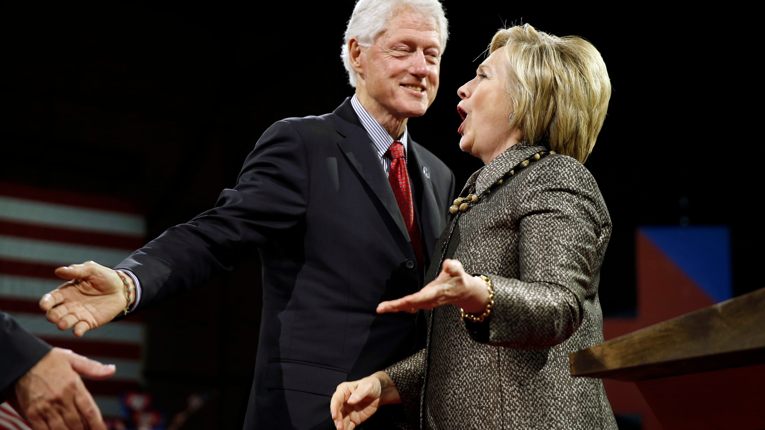 Hillary and Bill Clinton_125748