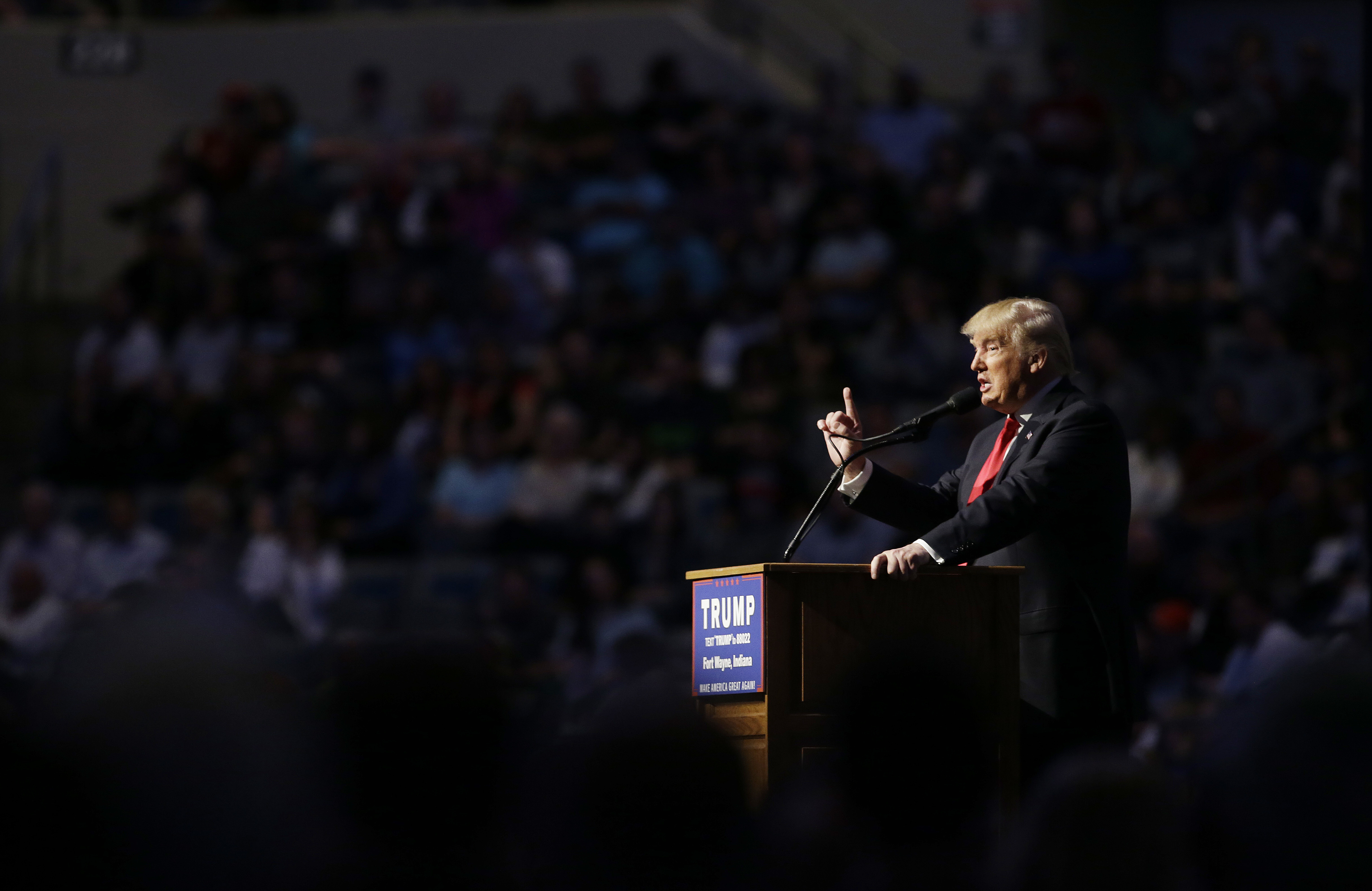 GOP 2016 Trump_121198