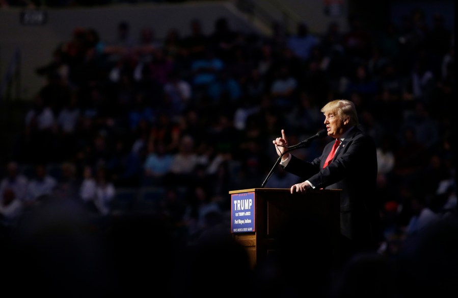 GOP 2016 Trump_121198