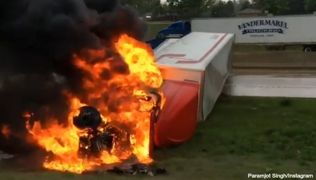 semitruck-fire_124432