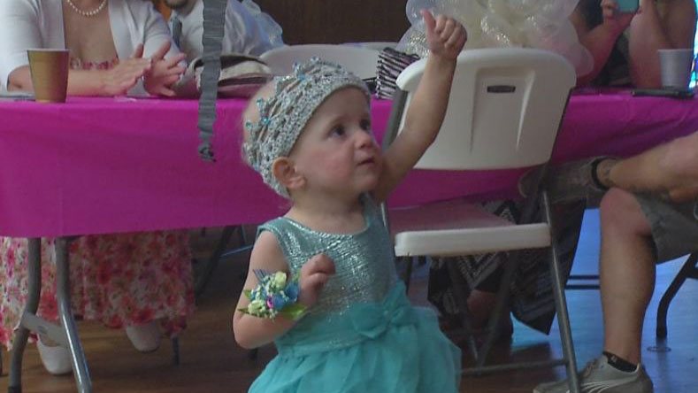 2yo-cancer-prom-1_142090