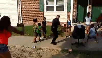 Dancing Officer_138783