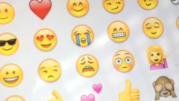 r-emoji_140818