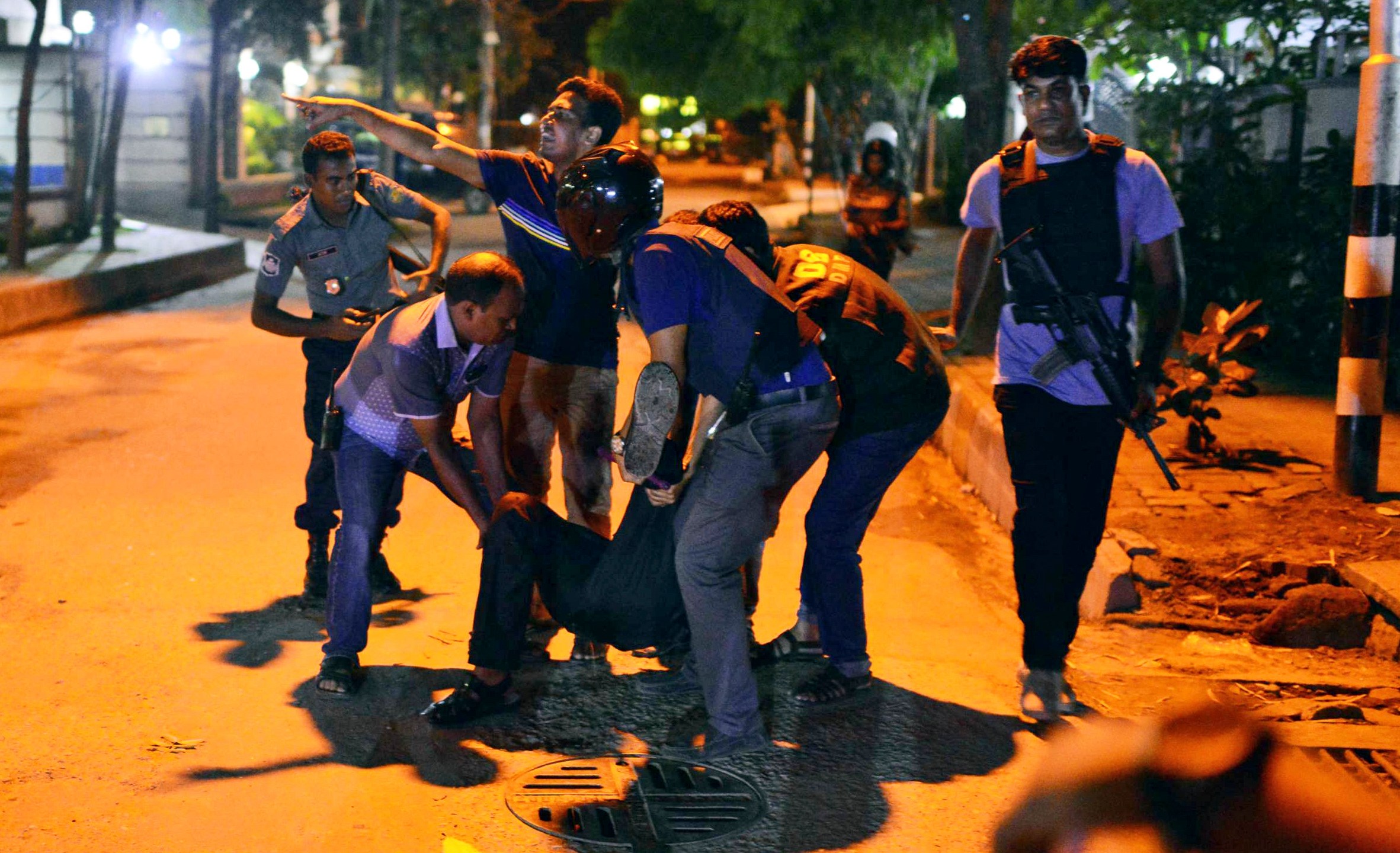 APTOPIX Bangladesh Attack_144796