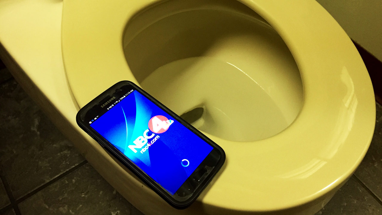 cell-toilet_149658