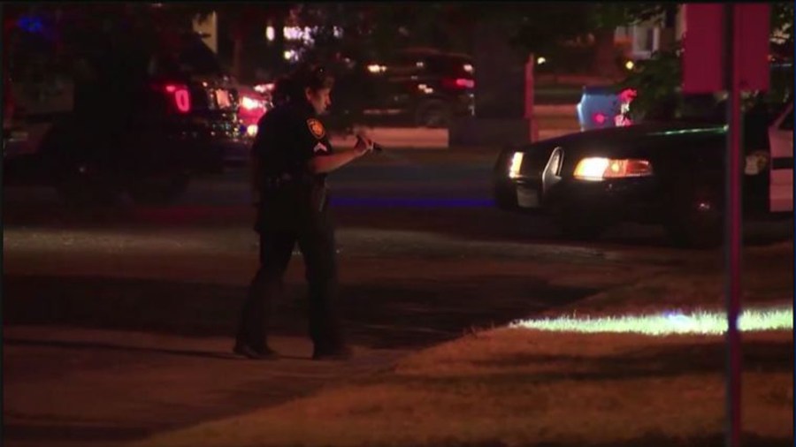 SAN ANTONIO police HQ shooting, CNN_147397