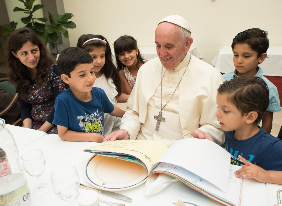 APTOPIX Vatican Pope Refugees_169561