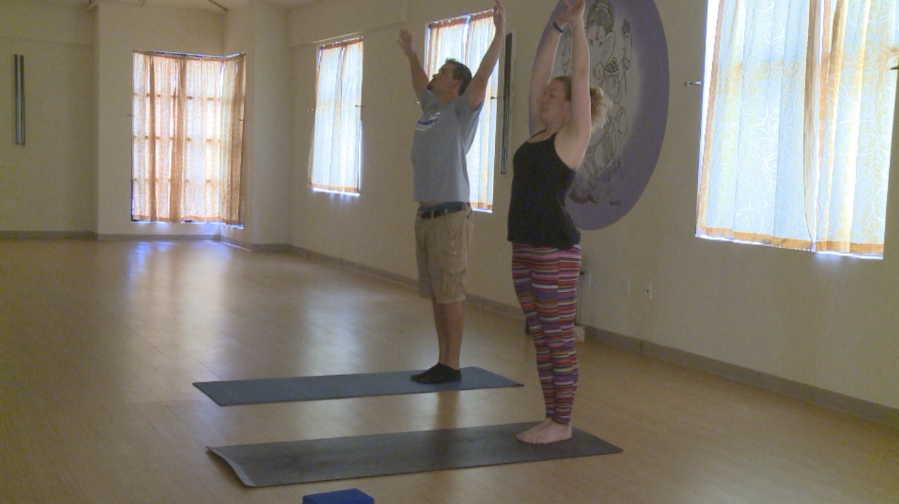 cops yoga_176301