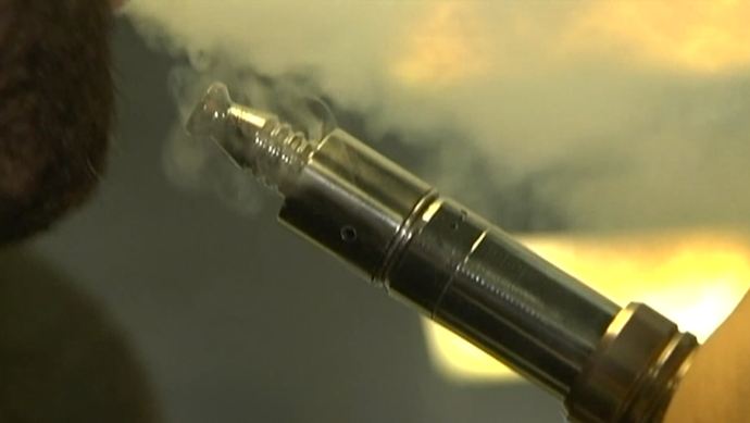 VAPING_164737