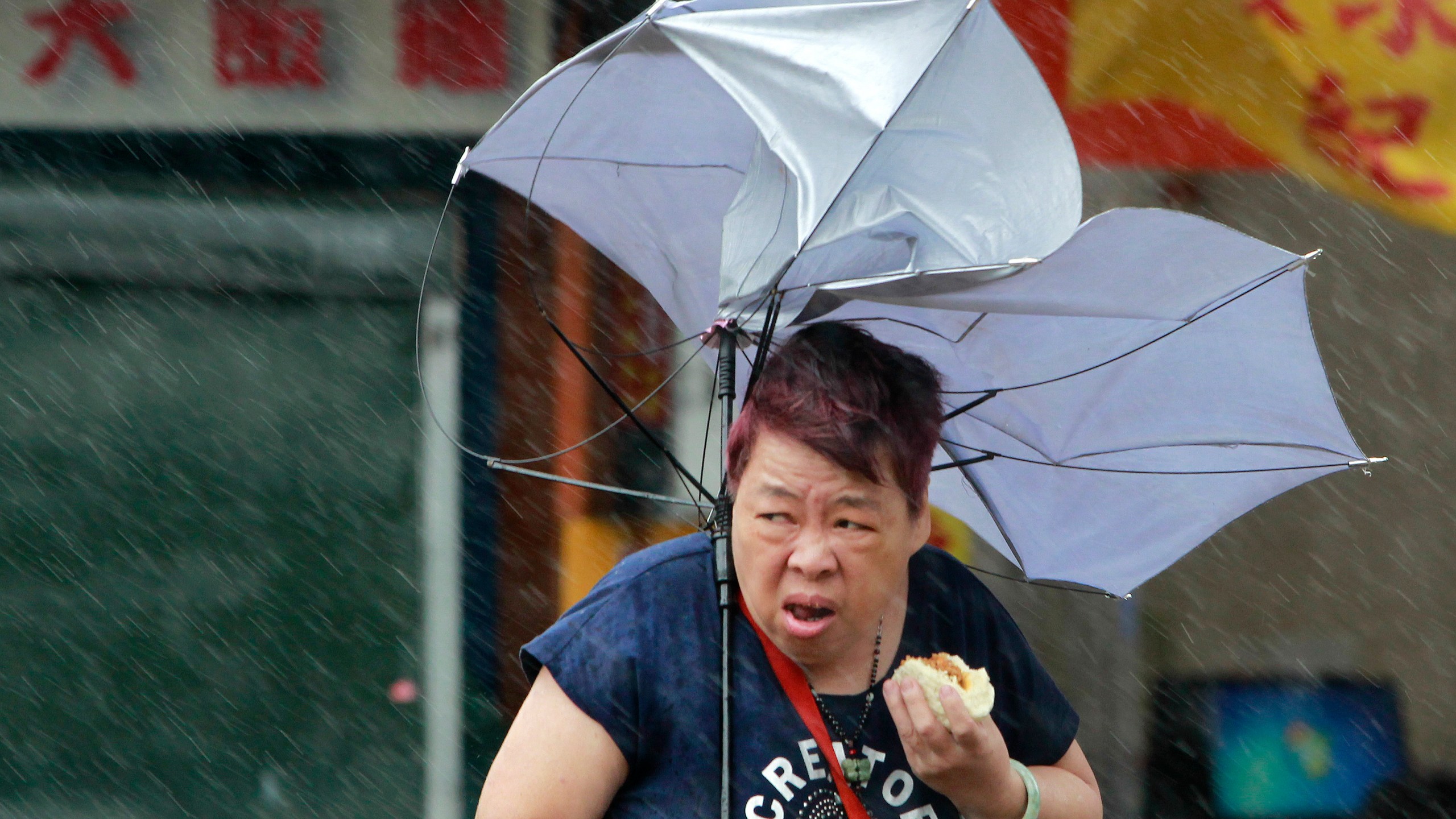 APTOPIX Taiwan Typhoon_188354
