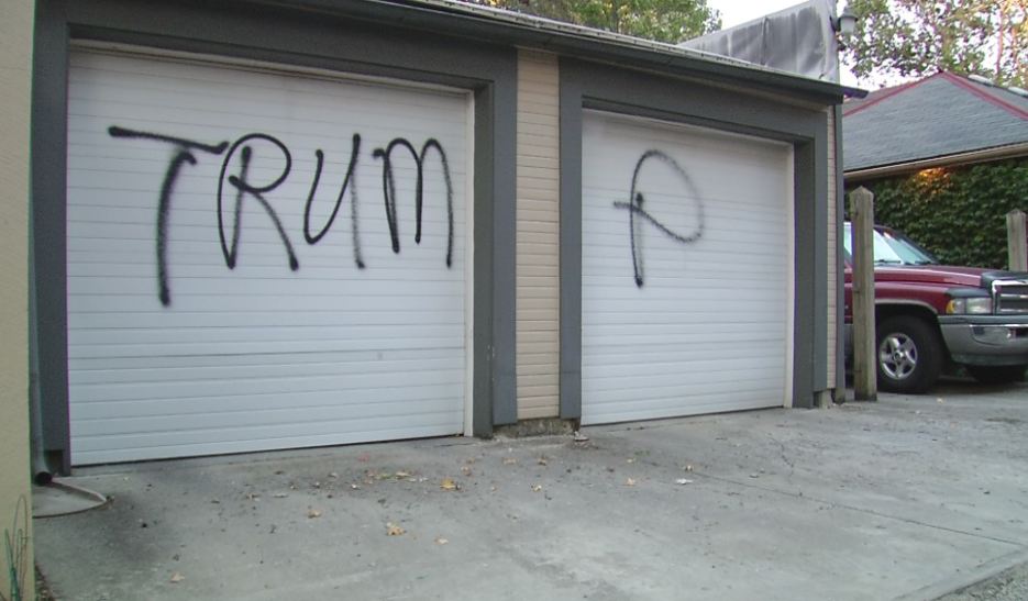 trump-vandalism_192732