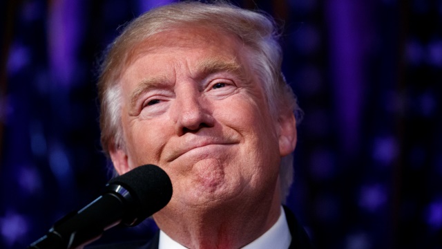 donald-trump-paddle_209212