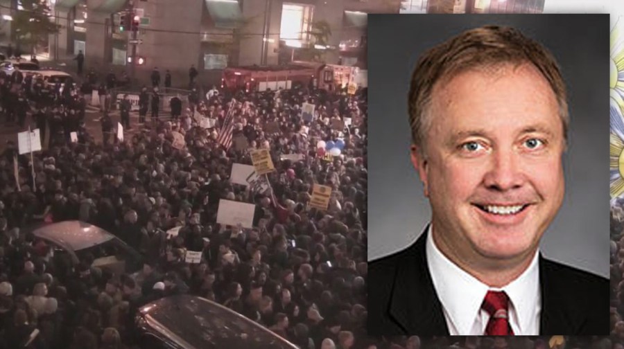 senator-protests_208905