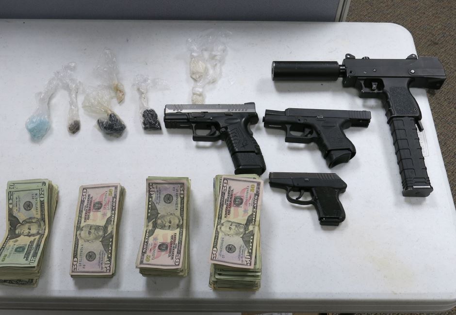 whitehall-police-narcotics-raid_204171