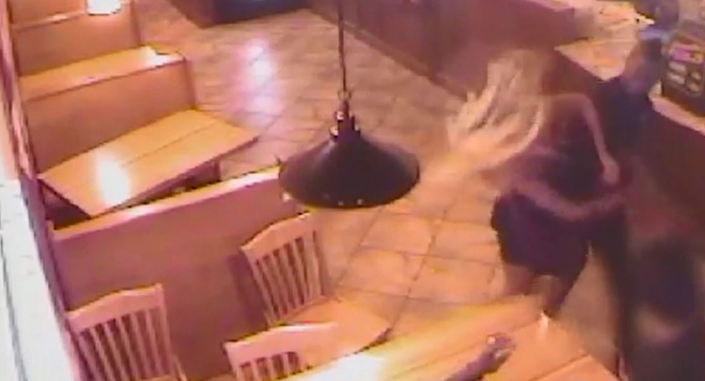 joe-mixon-assault-blurry_221636