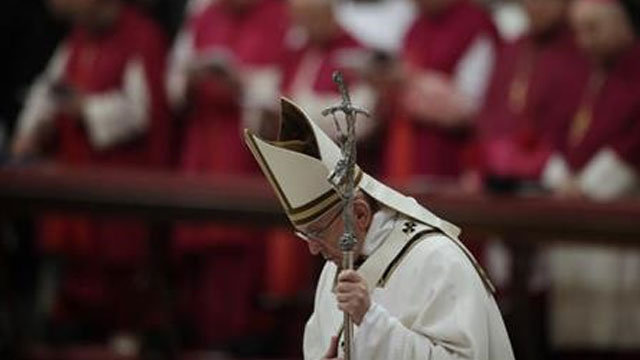 pope-francis-christmas-eve_224041
