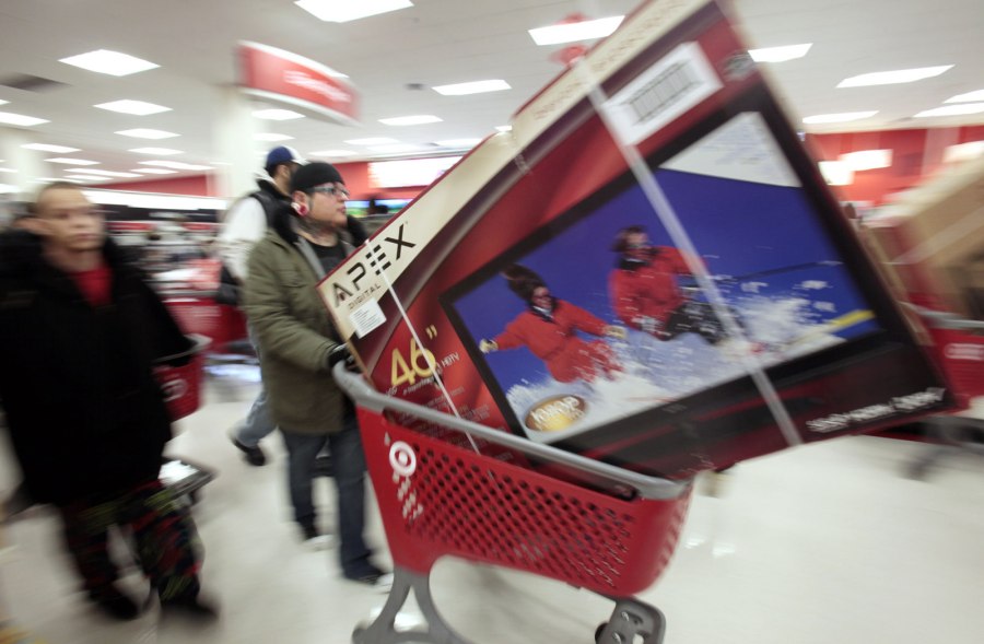 Black Friday shoppers_217833