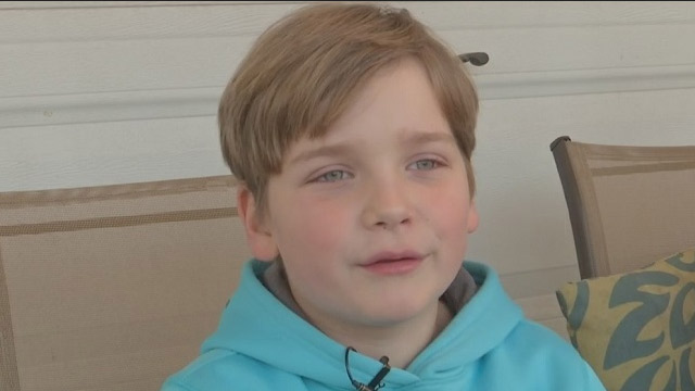 boy-finds-stolen-money_238951