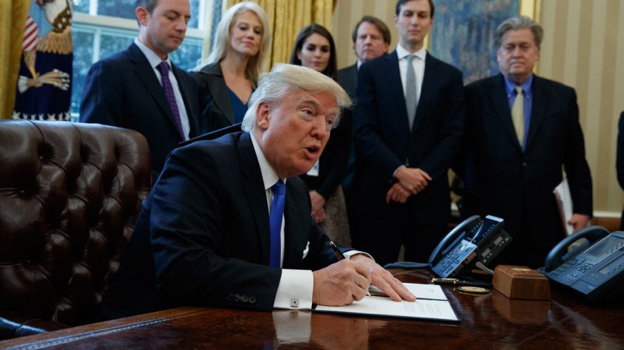 president-trump_235425