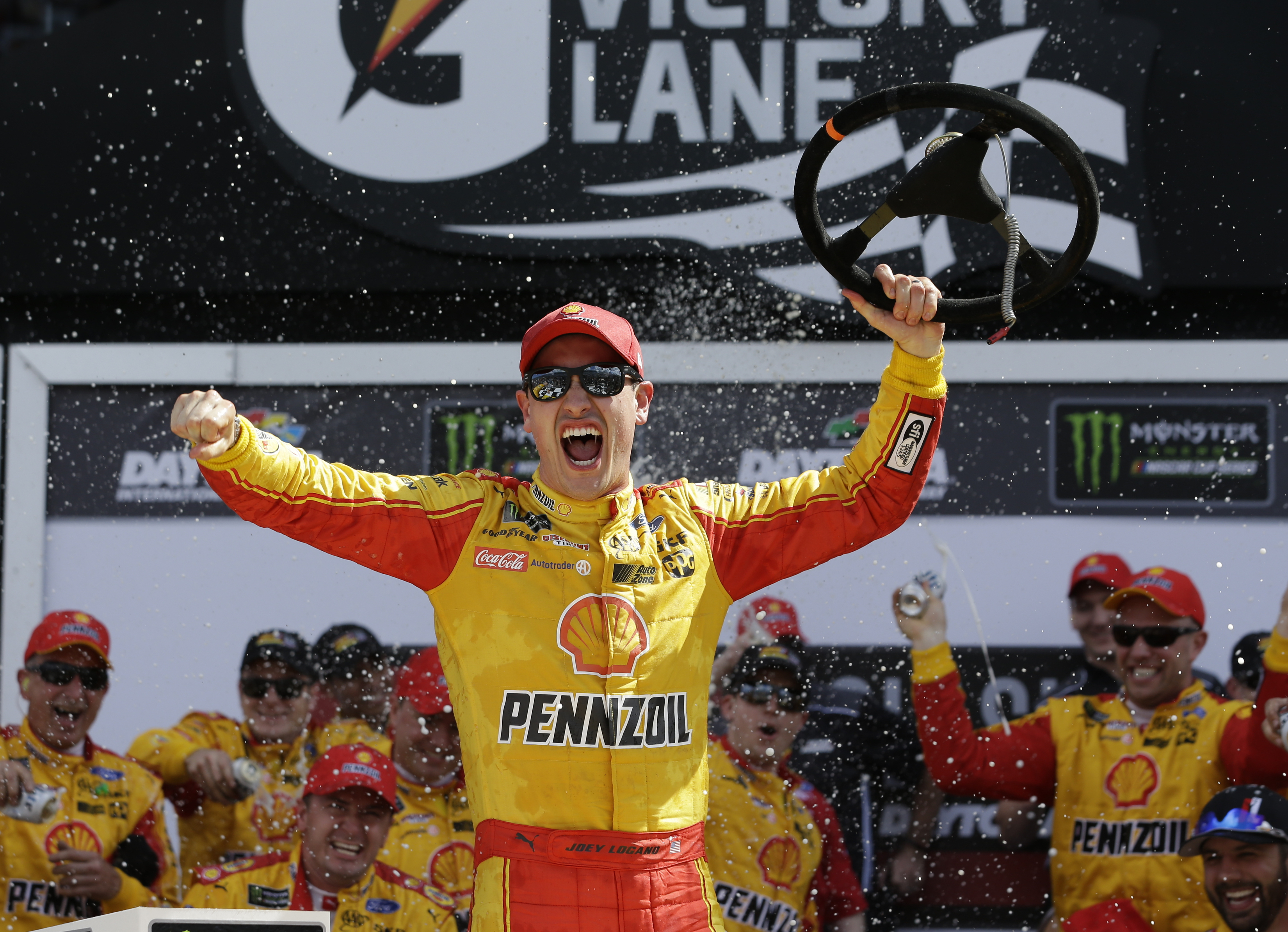 Joey Logano_257187