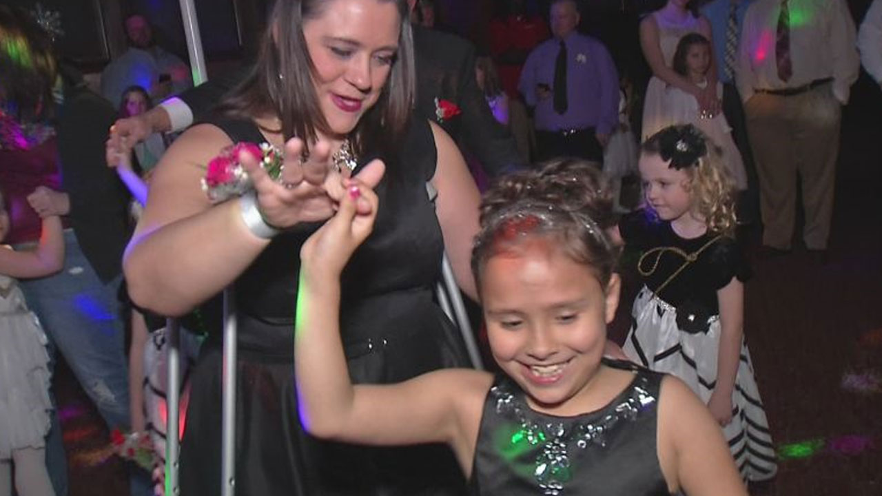 alyssa-and-trisha-dancing_254102