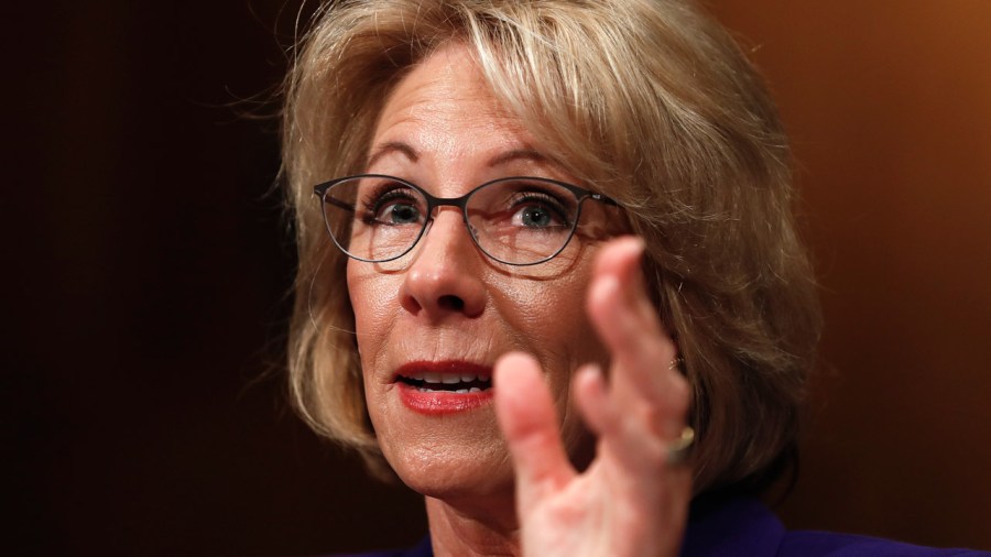betsy-devos_245638