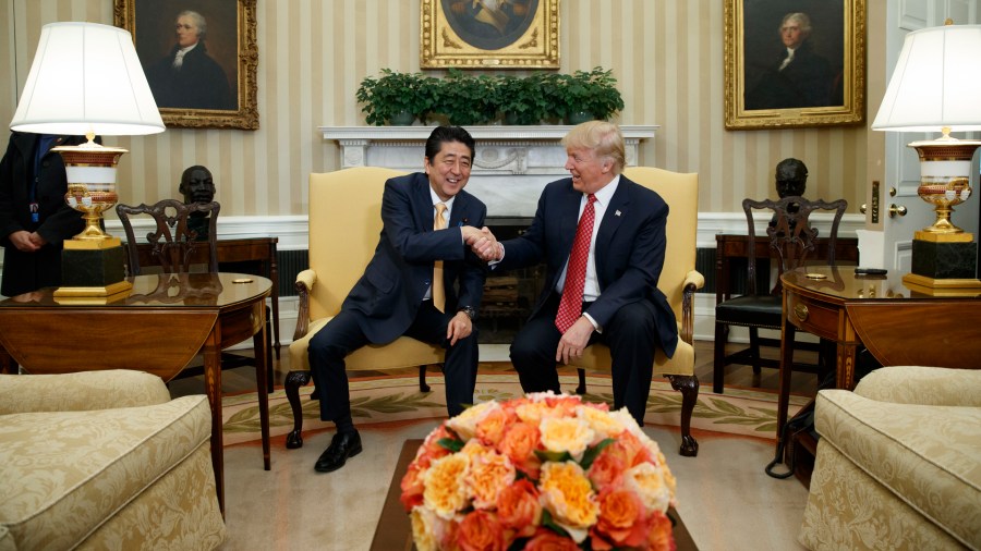 Donald Trump,Shinzo Abe_248843