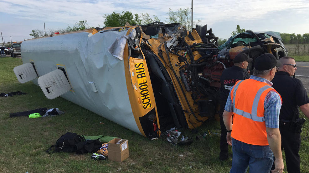 titus-bus-crash2_274509