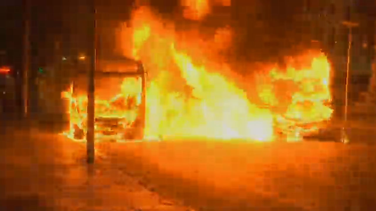 bus-fire_294438