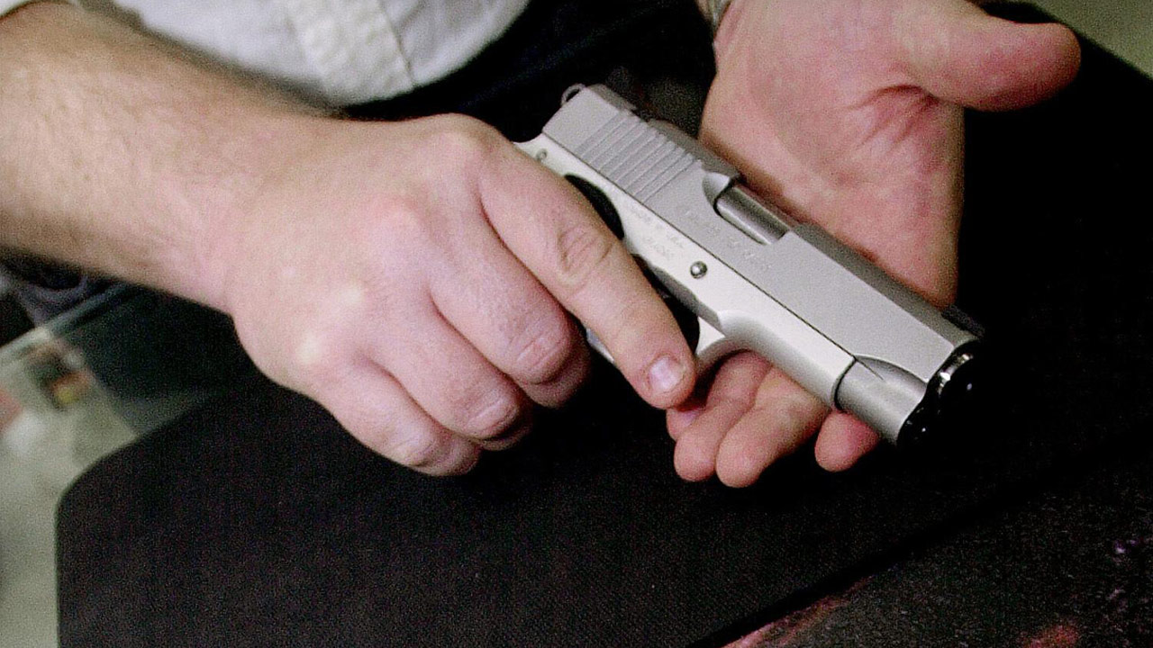 generic-semi-automatic-pistol-gun_202967