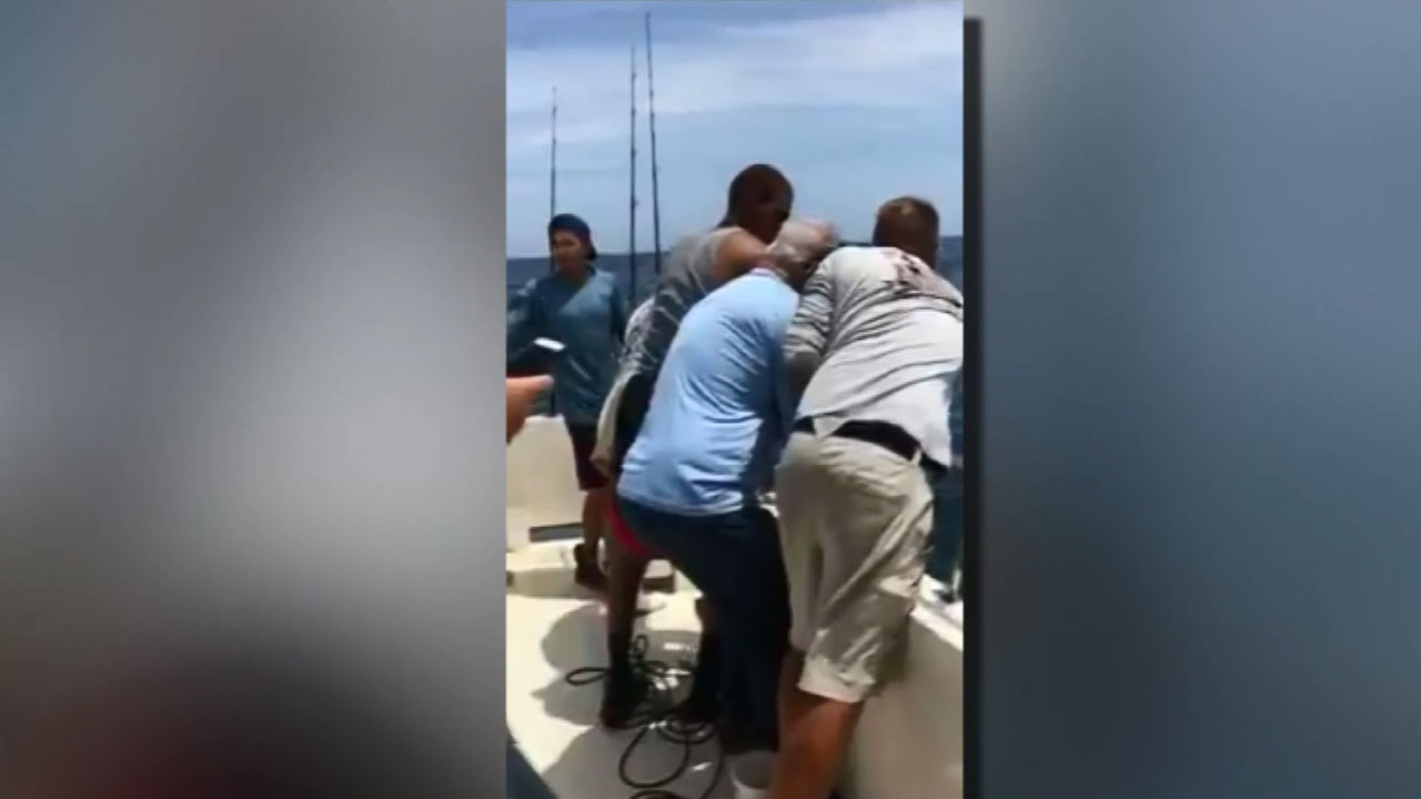 men-rescued-at-sea_294972
