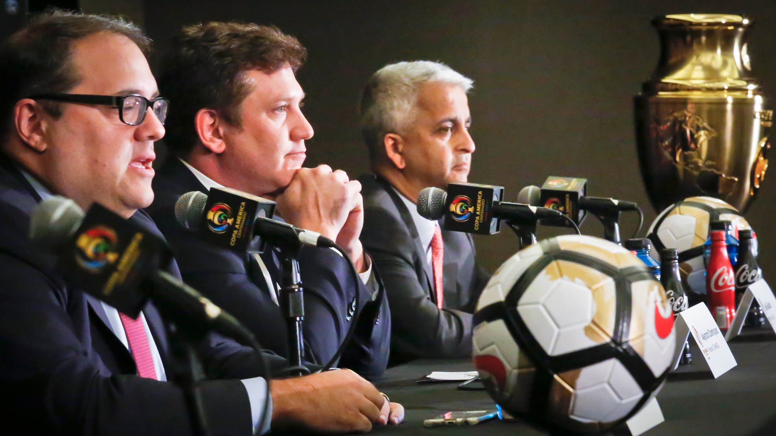 Victor Montagliani, Alejandro Dominguez, Sunil Gulati_283435