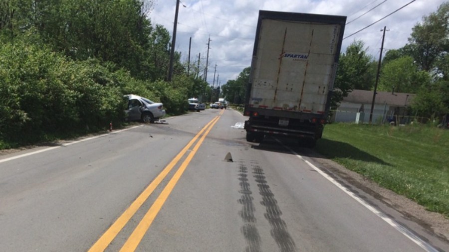 car-vs-semi_295647