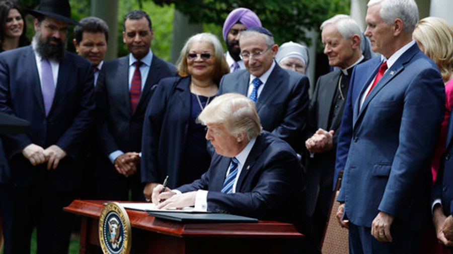 donald-trump-executive-order_297616