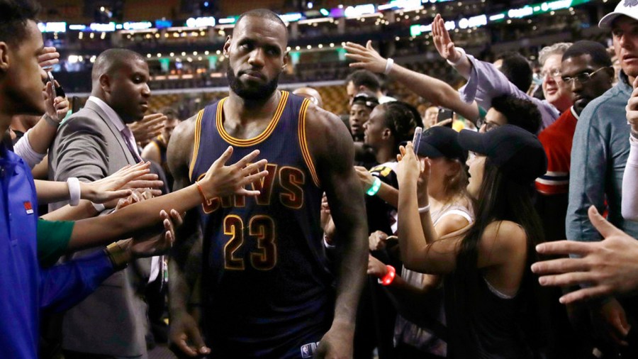 lebronweb_305710