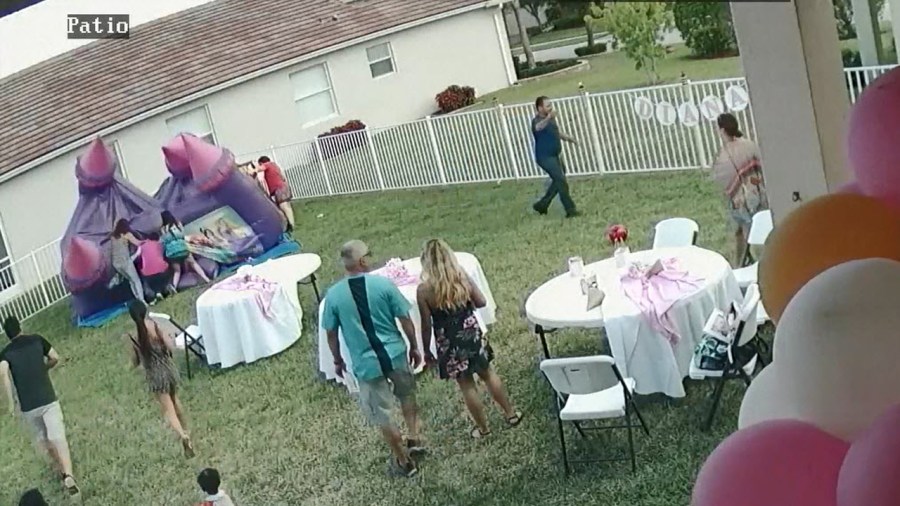 photoofbouncehouse_310455