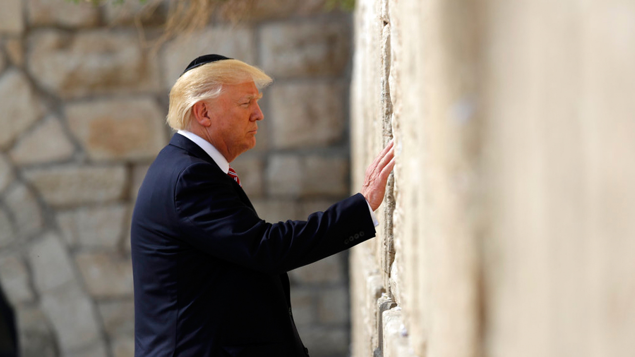 trumpwallweb_308125