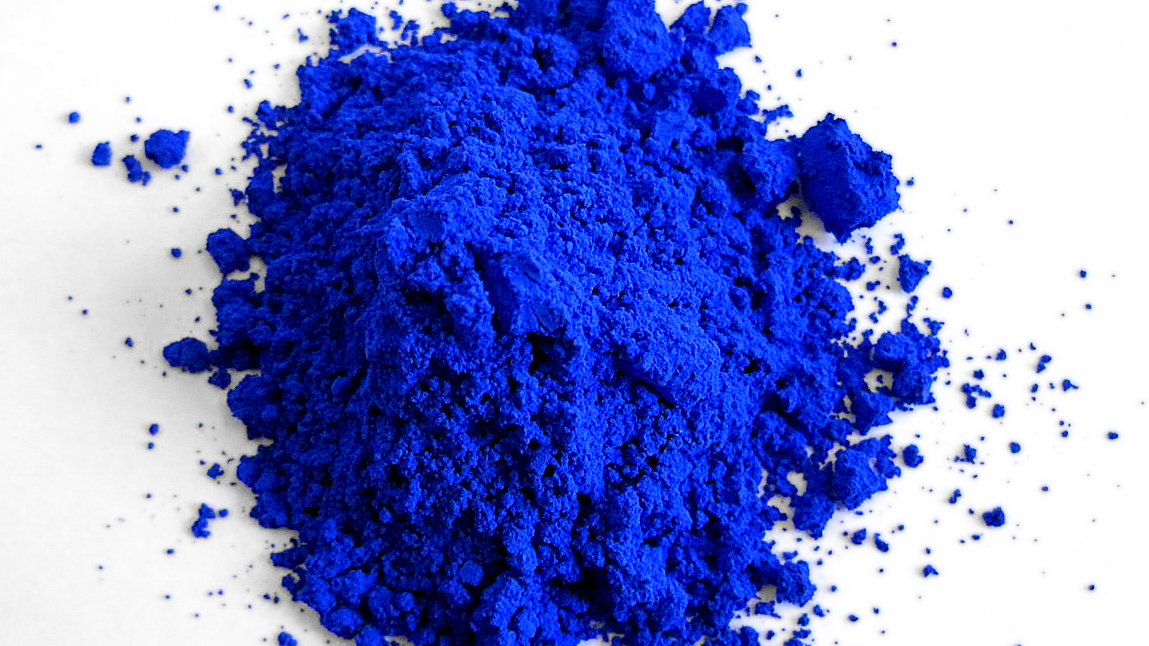 YInMn_Blue_-_cropped_298876