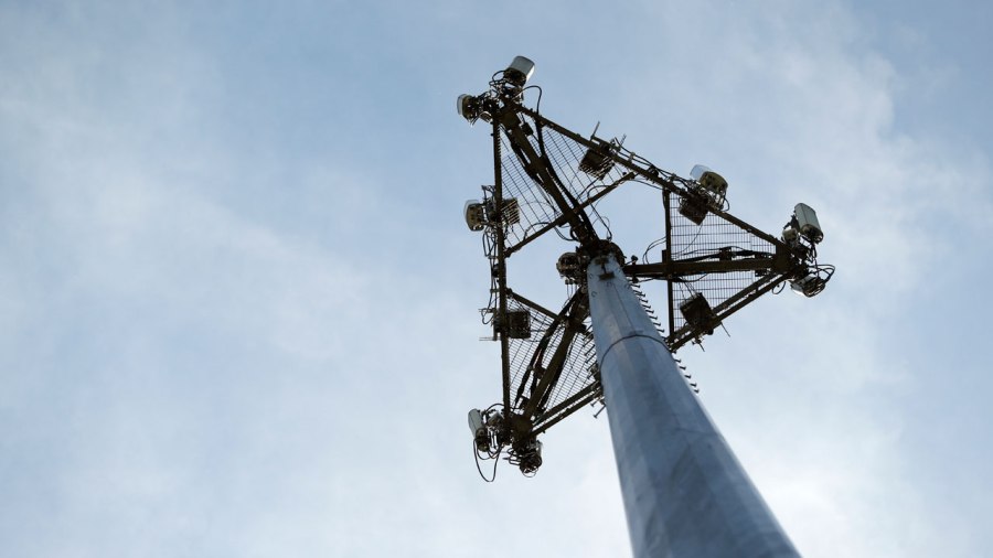 cell-phone-tower-generic_315282