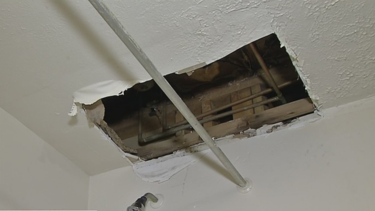 HOLE IN CEILING_316516