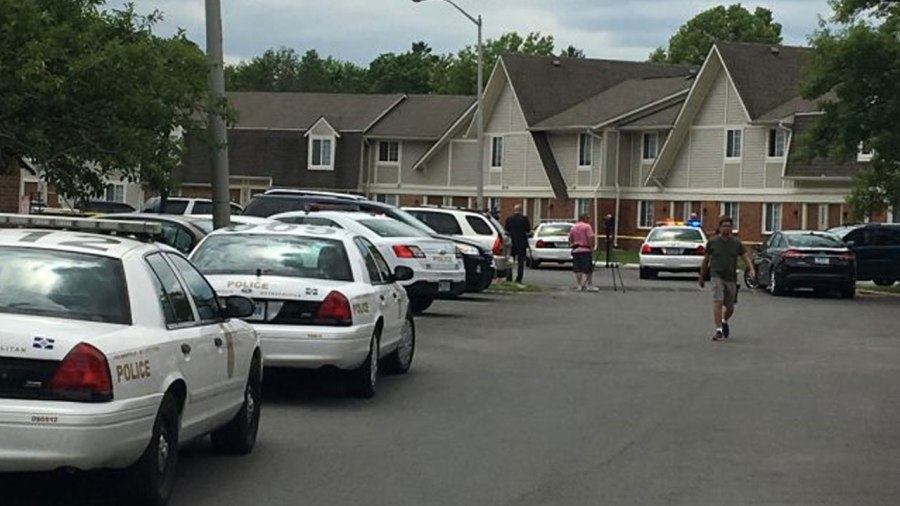Mother-kills-home-invasion-suspect_316703