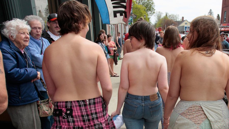 topless-women-generic_322926