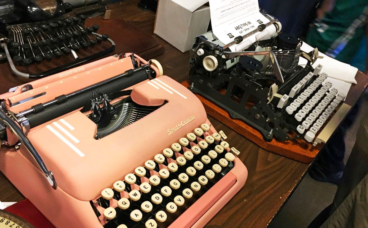 typewriters_320093