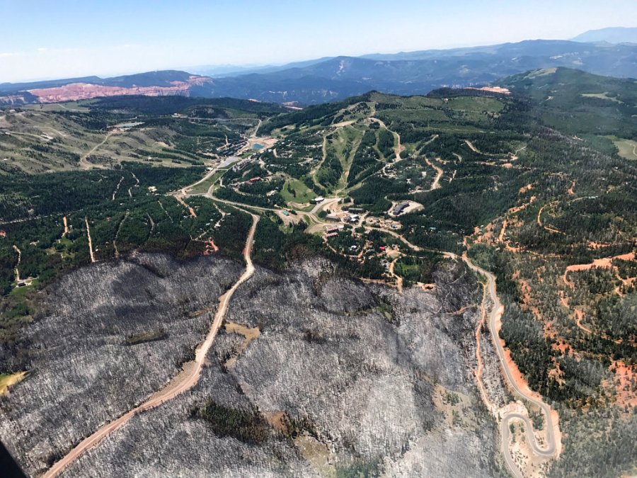 CORRECTION Western Wildfires_328017